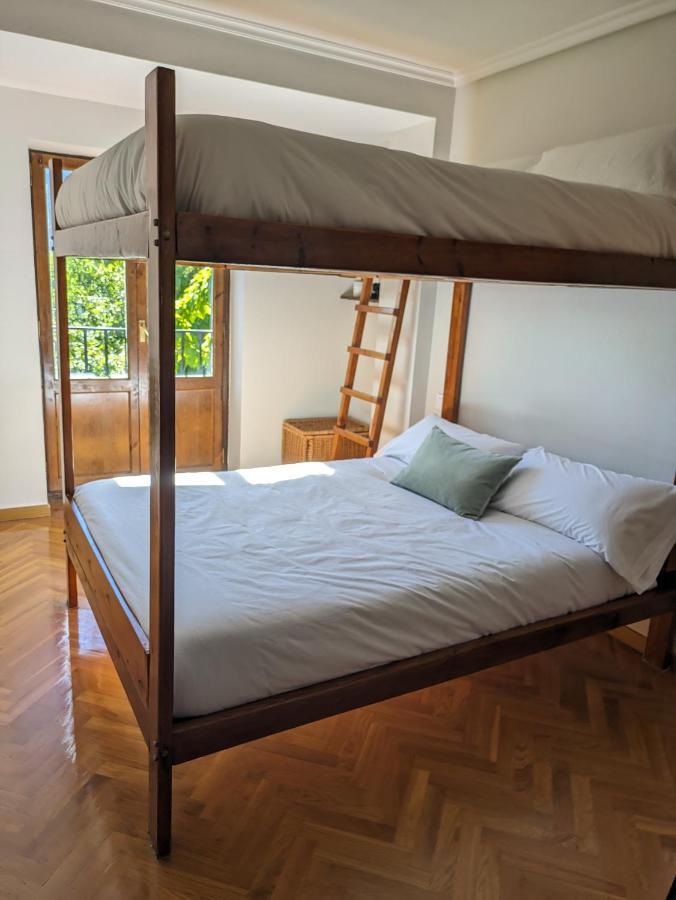 Appartement Piso Grande La Vina à Biescas  Extérieur photo