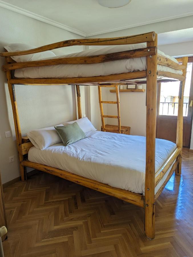 Appartement Piso Grande La Vina à Biescas  Extérieur photo
